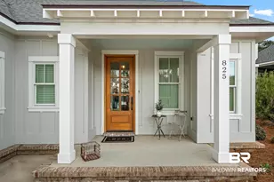 825 Apricot Ln, Fairhope, AL 36532 - Photo 2