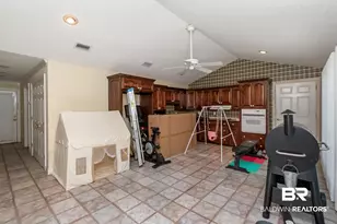 305 Springwood Dr, Mobile, AL 36608 - Photo 38