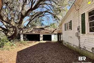 4060 Dickson Ln, Mobile, AL 36618 - Photo 2