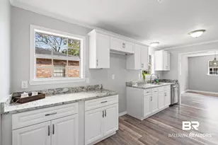 732 Oak Field Dr, Mobile, AL 36609 - Photo 8