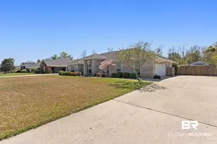 1052 Orlando Dr, Foley, AL 36535 - Photo 2