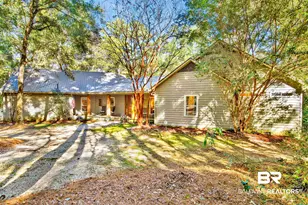 15 Woods Ave, Fairhope, AL 36532 - Photo 2