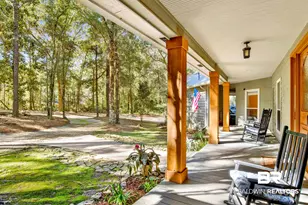15 Woods Ave, Fairhope, AL 36532 - Photo 2