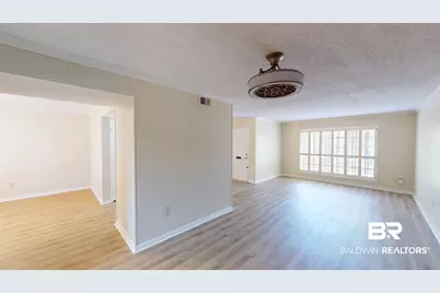 2901 Grant Street #902, Mobile, AL 36606 - Photo 4