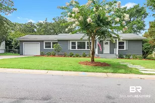 216 Pinecrest Ln, Fairhope, AL 36532 - Photo 2