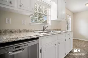 705 Oak Field Dr, Mobile, AL 36609 - Photo 8