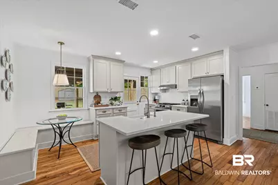 5210 S Pineview Lane, Mobile, AL 36608 - Photo 6