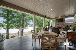 822 Apricot Ln, Fairhope, AL 36532 - Photo 2