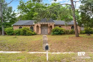 4600 S Dogwood Dr, Mobile, AL 36609 - Photo 1