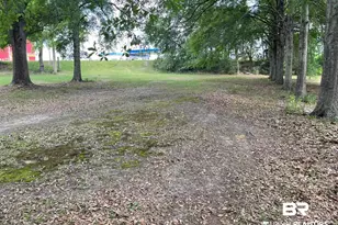 27498 Wilcox Rd, Robertsdale, AL 36567 - Photo 4