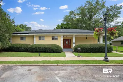 225 W Laurel Avenue, Foley, AL 36535 - Photo 1