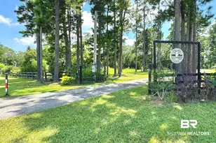 24815 Baldwin Beach Express, Robertsdale, AL 36567 - Photo 2