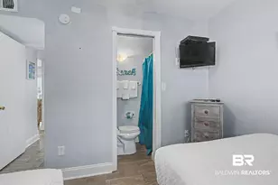 913 W Beach Blvd, Gulf Shores, AL 36542 - Photo 8