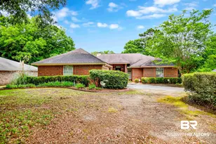 107 Virginia Cir, Daphne, AL 36526 - Photo 2