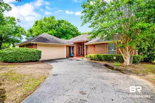 107 Virginia Cir, Daphne, AL 36526 - Photo 1