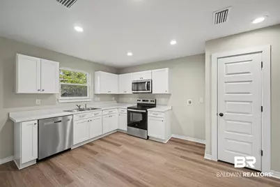 107 W 15th Street, Bay Minette, AL 36507 - Photo 8
