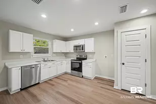 107 W 15th St, Bay Minette, AL 36507 - Photo 8