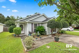 811 S Crystal Wells Ct, Fairhope, AL 36532 - Photo 2