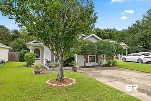 811 S Crystal Wells Ct, Fairhope, AL 36532 - Photo 4