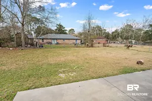 635 E Azalea Ave, Foley, AL 36535 - Photo 16