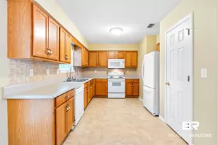 122 Oakwood Ave, Fairhope, AL 36532 - Photo 12