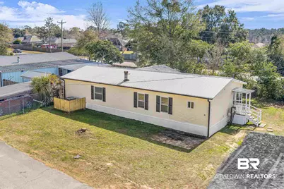 274 S Wren Lane, Robertsdale, AL 36567 - Photo 2