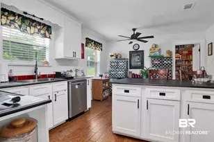 11525 Brenda Rd, Fairhope, AL 36532 - Photo 10