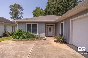 105 Oak Bend Ct, Fairhope, AL 36532 - Photo 2