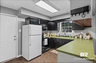 5612 N Vista Bonita Dr, Mobile, AL 36609 - Photo 6