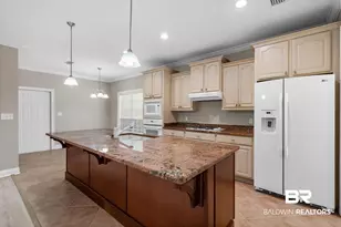 303 Savannah Cir, Foley, AL 36535 - Photo 16