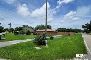 200 W Sycamore Ave, Foley, AL 36535 - Photo 18