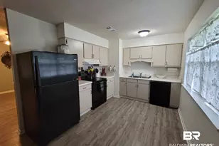 200 W Sycamore Ave, Foley, AL 36535 - Photo 6