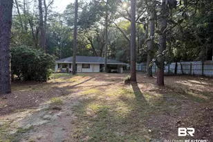 1401 Forest Ridge Rd, Mobile, AL 36618 - Photo 2