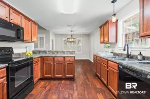 10050 Thresher Ct, Mobile, AL 36695 - Photo 8