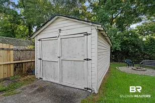 205 Pinehill Dr, Mobile, AL 36606 - Photo 34
