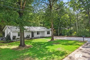 415 Forester Ave, Fairhope, AL 36532 - Photo 2