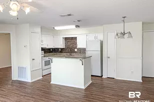 5608 Cottage Hill Dr, Mobile, AL 36609 - Photo 2
