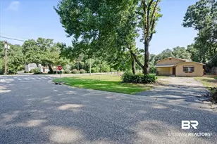 401 Frederick Ave, Fairhope, AL 36532 - Photo 18