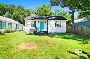 403 N Pine St, Foley, AL 36535 - Photo 2