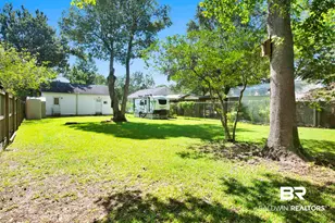 403 N Pine St, Foley, AL 36535 - Photo 6
