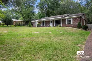 915 Caroline Ave, Daphne, AL 36526 - Photo 2