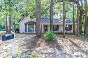 104 Leigh Cir, Daphne, AL 36526 - Photo 2