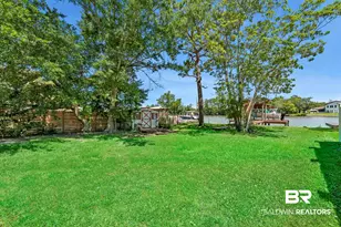 810 W Canal Dr, Gulf Shores, AL 36542 - Photo 4