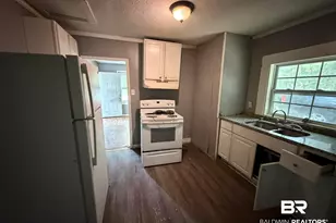2411 Columbus Ave, Mobile, AL 36605 - Photo 6