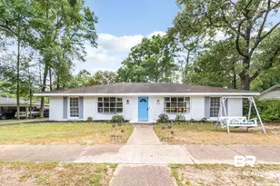 4587 N Woodcliff Dr, Mobile, AL 36693 - Photo 1