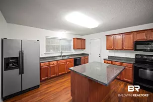 323 Manchester Ln, Foley, AL 36535 - Photo 10