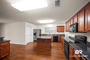 323 Manchester Ln, Foley, AL 36535 - Photo 8