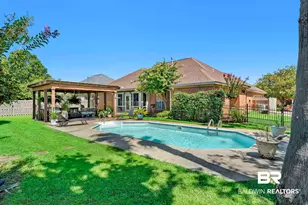 305 St Charles Ct, Fairhope, AL 36532 - Photo 4