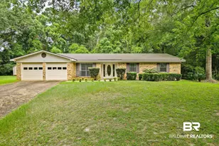300 Norwood Ct, Bay Minette, AL 36507 - Photo 2