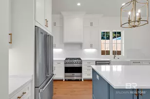 410 Azalea St, Fairhope, AL 36532 - Photo 8